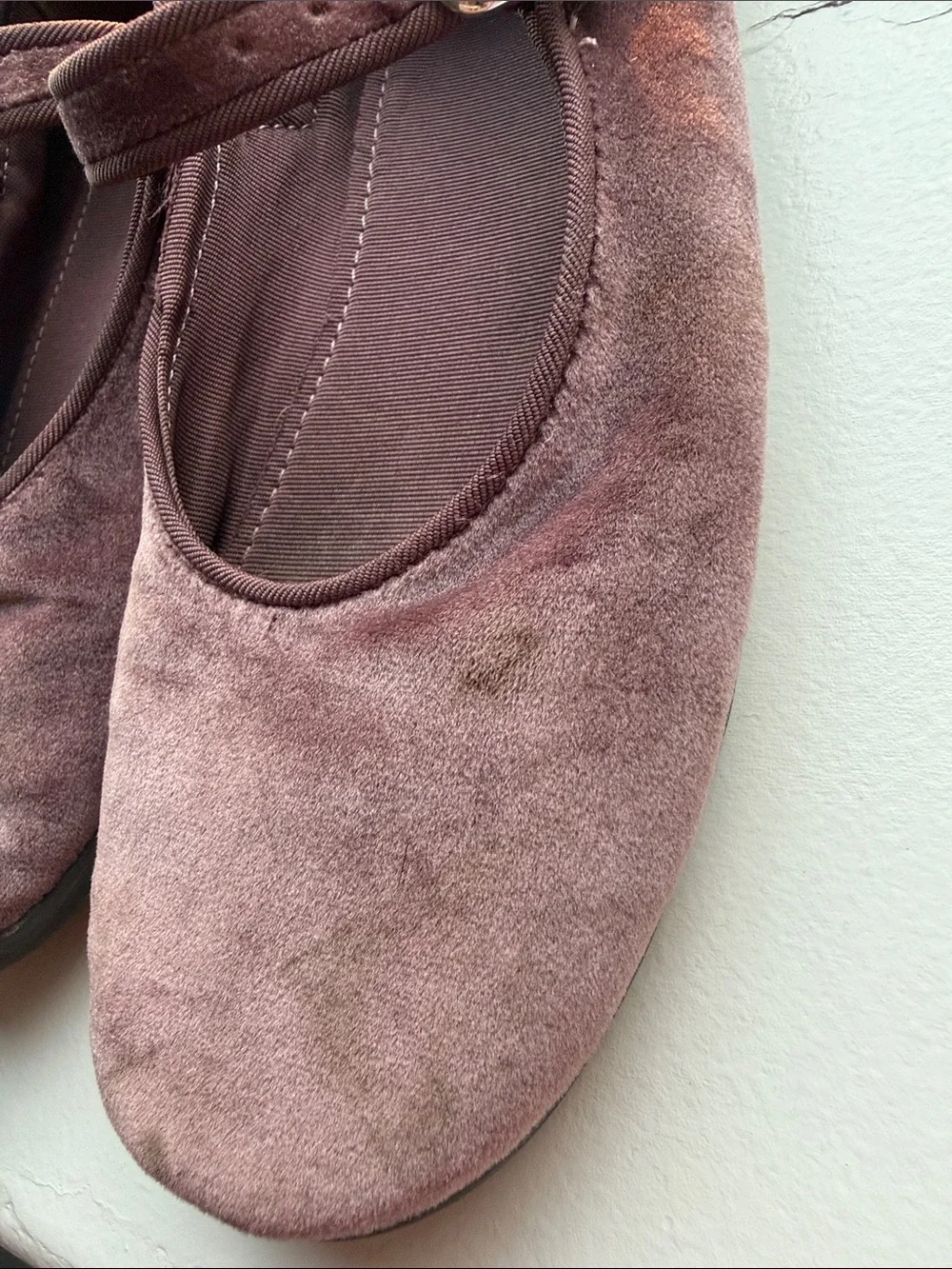 Zara Girls Mauve Velvet Mary Jane Shoes, size 13 (Zara 31)
